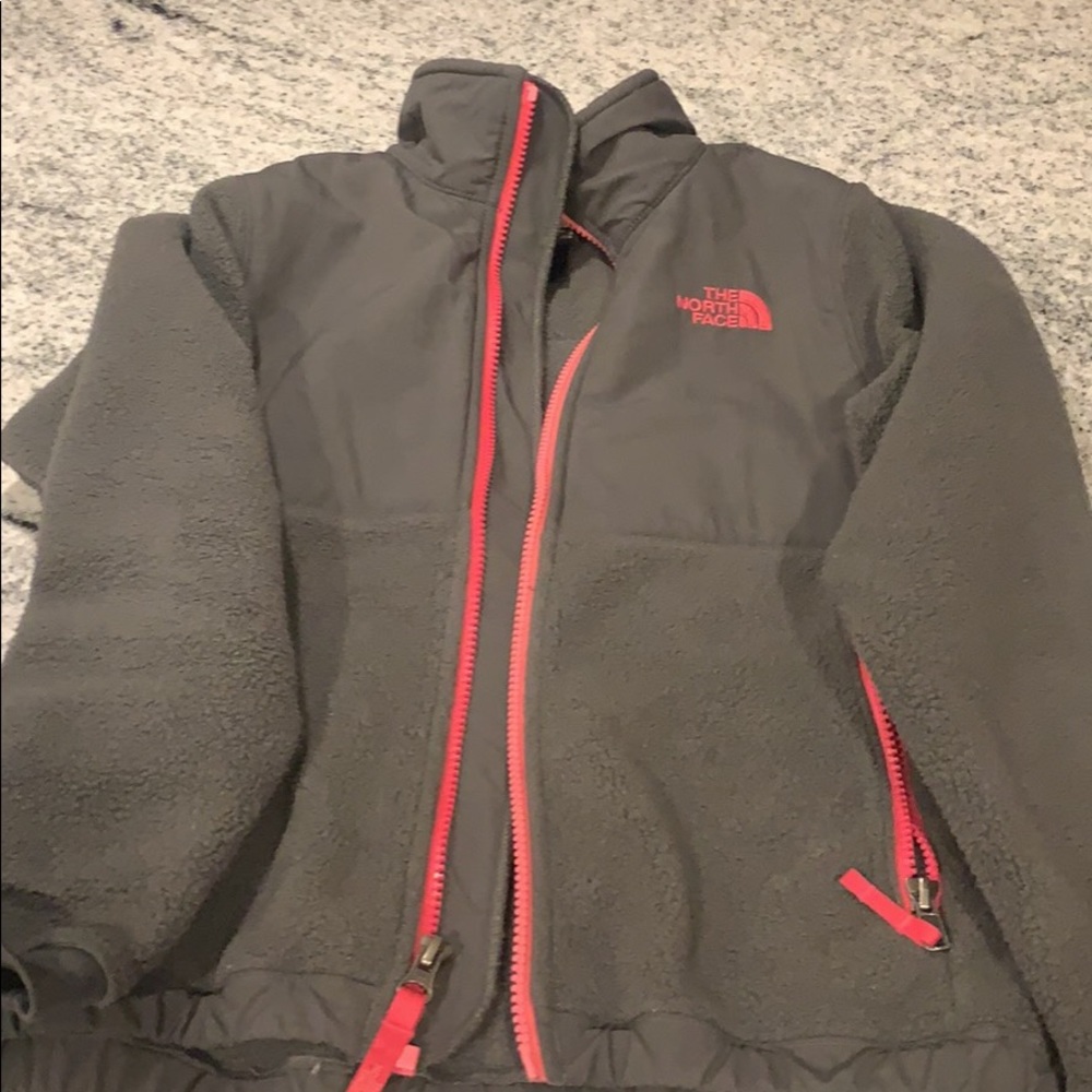 EUC Girl’s The North Face Denali fleece jacket